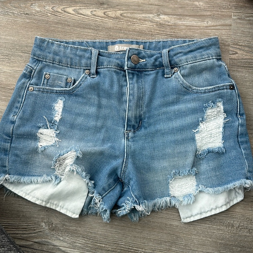 Tractr kids cut off jeans